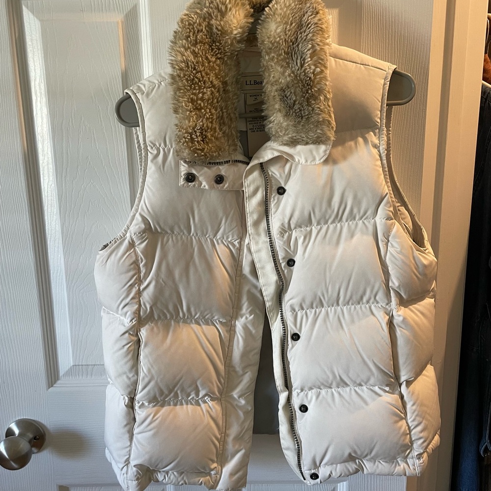 L.L. Bean Women's Quilted Goose Down Vest with Faux Fur Trim - Cream